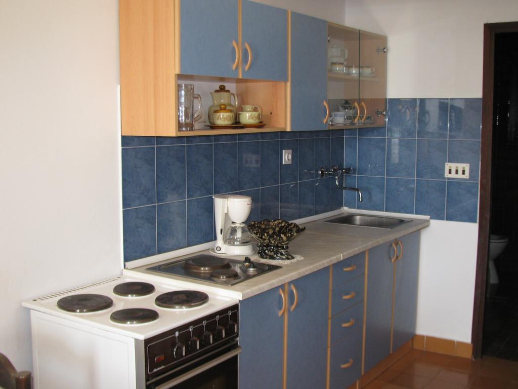 Apartments E And J Rabac Extérieur photo